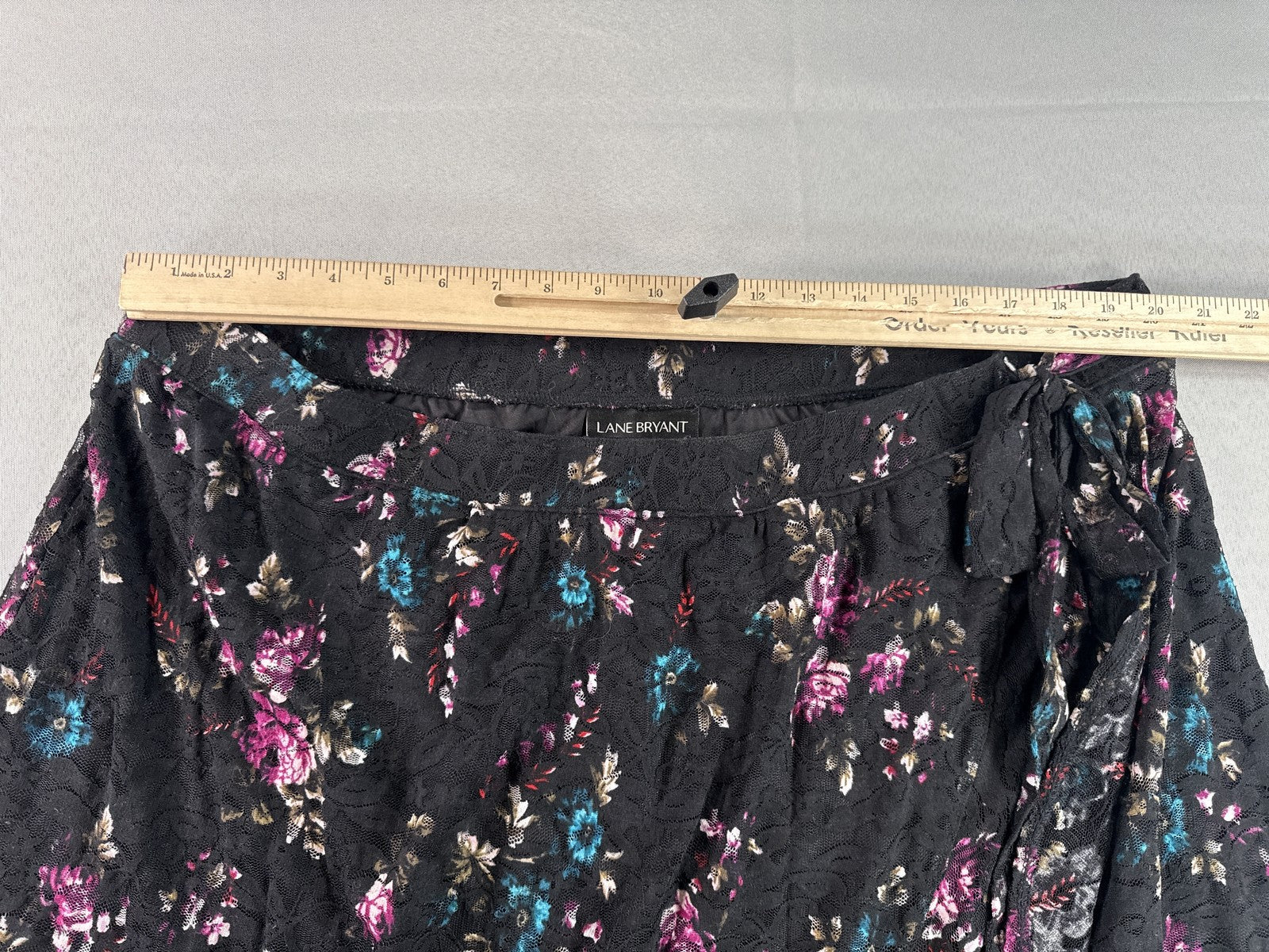 Lane Bryant Line Skirt 22 Plus 22/24 Black Floral Lace Elastic Waistband Nylon