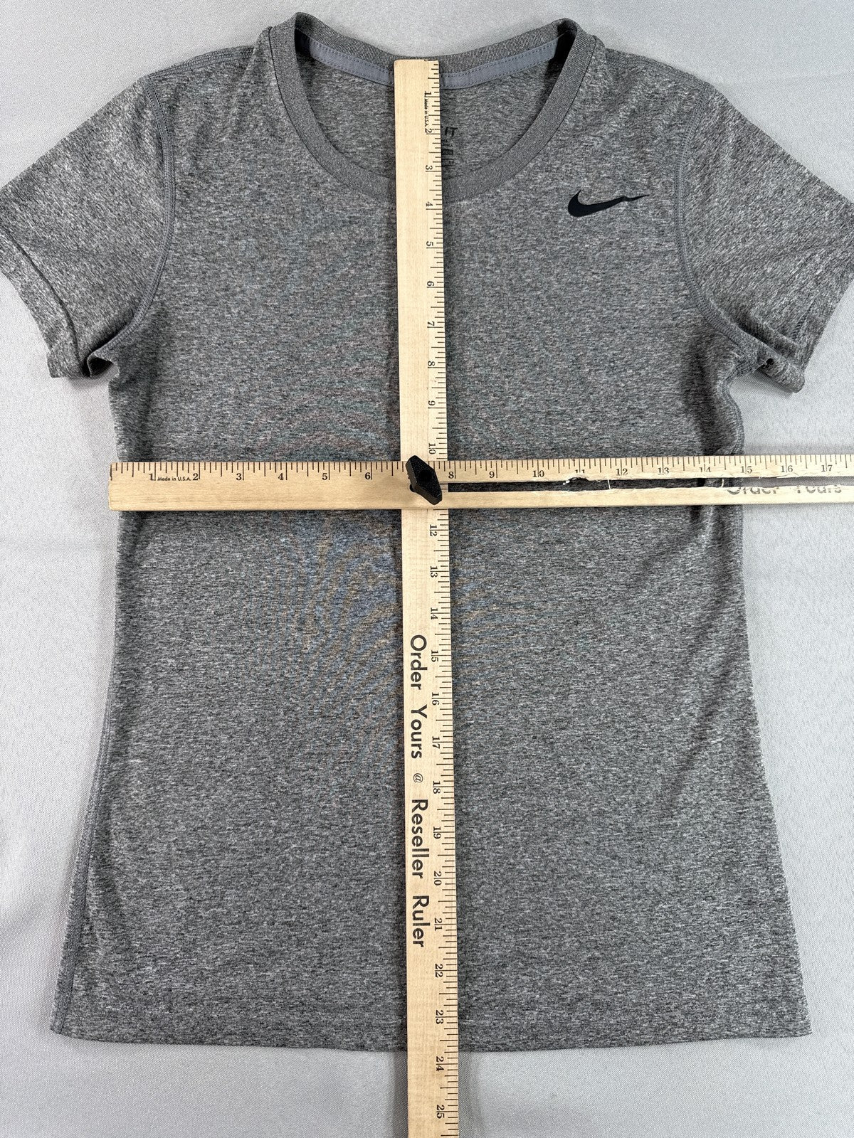 Nike Dri Fit Tee S Gray Crewneck Short Sleeve Regular Sportswear Heather