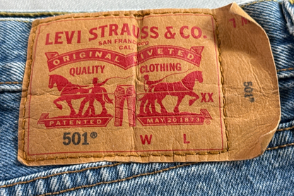Levi's 501 Men's Medium Wash Blue Denim Straight Leg Button Fly Jeans W44 L30 VT